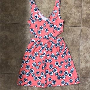 Floral dress with side peaks